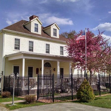 Andor Wenneson Historic Inn Peterson エクステリア 写真