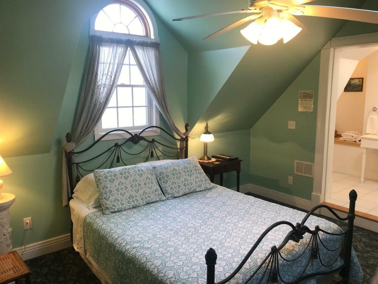 Andor Wenneson Historic Inn Peterson エクステリア 写真