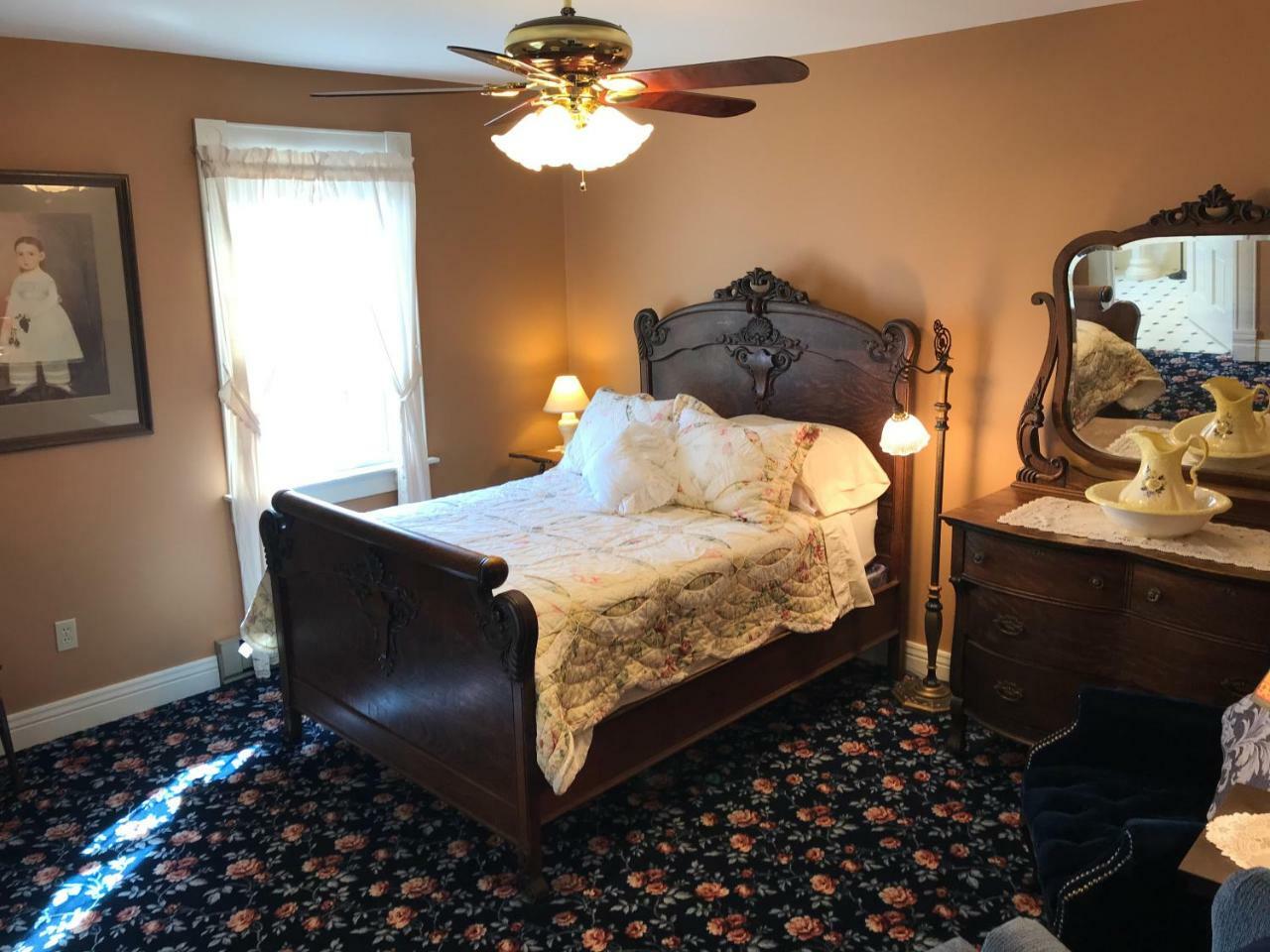 Andor Wenneson Historic Inn Peterson エクステリア 写真